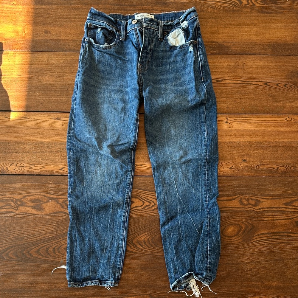 Abercrombie & Fitch Boyfriend Jeans